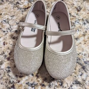 Gold toddler dress shoes 7.5 sparkling!